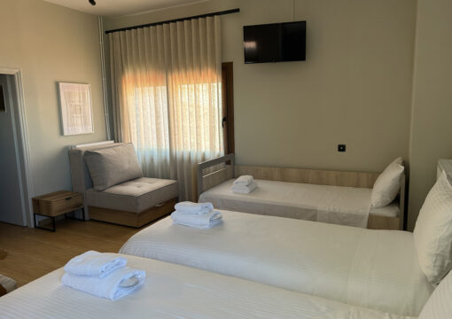 4κλινο δωμάτιο