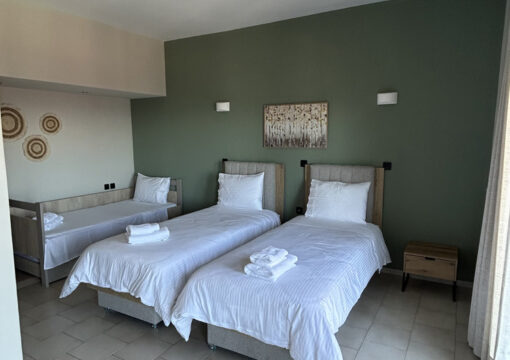 4κλινο δωμάτιο