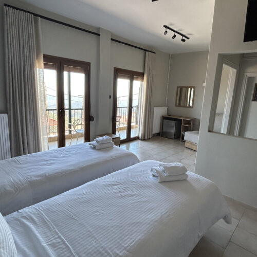 4κλινο δωμάτιο