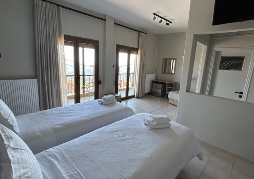 4κλινο δωμάτιο