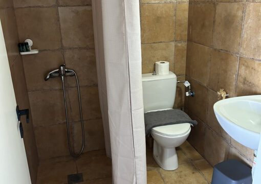 4κλινο δωμάτιο