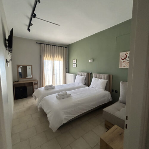 3κλινο δωμάτιο