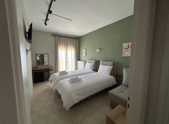 3κλινο δωμάτιο