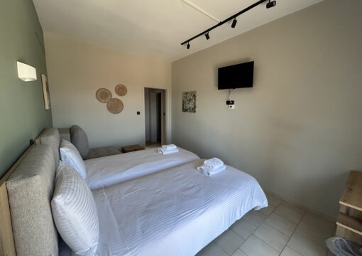 3κλινο δωμάτιο